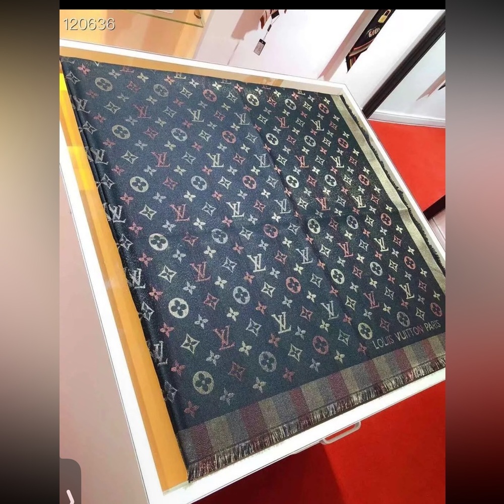 🔥STUNNING LV LOGOMANIA SILK XXL SCARF🔥
